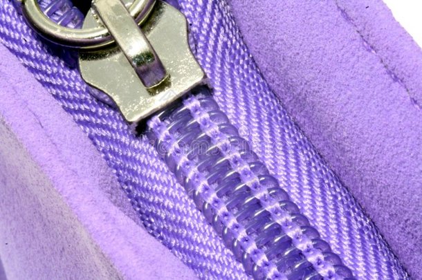 紫色<strong>拉链</strong>