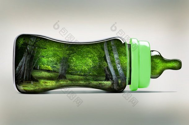 绿色婴儿奶瓶