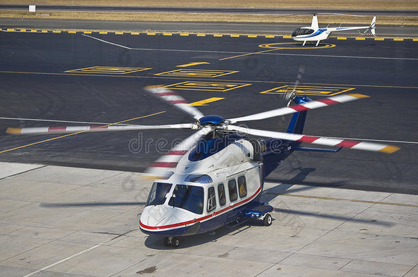 阿古斯塔·韦斯特兰aw139直升机