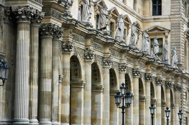 巴黎和卢浮宫建筑群