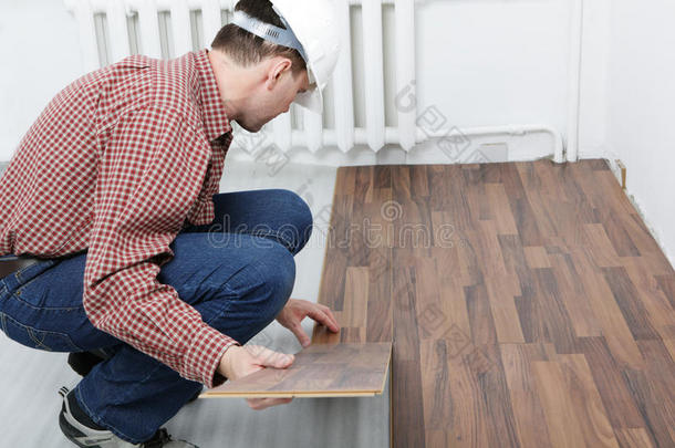 强化木地板安装