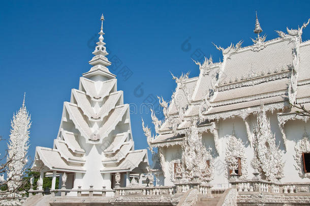 泰国著名的华荣坤白色教堂