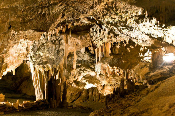美国弗吉尼亚州大洞穴石窟