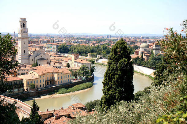 意大利阿迪奇河和维罗纳河的景色