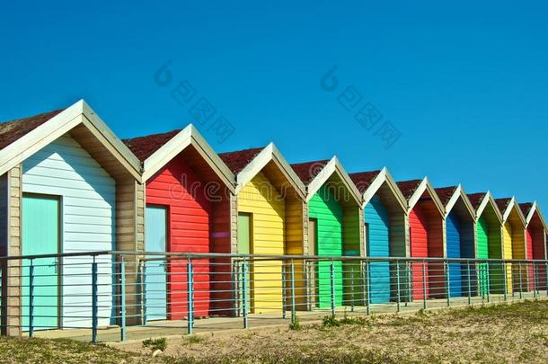 五颜六色的海滩小屋