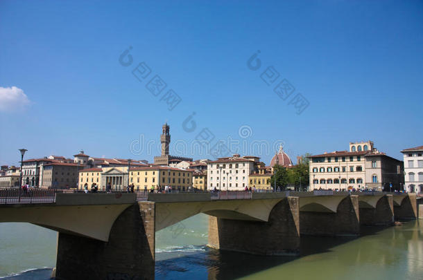 佛罗伦萨阿诺河上的桥。