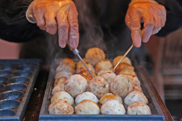 亚洲市场上的日本takoyaki球