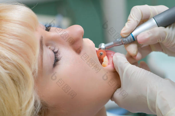 牙医保健工作