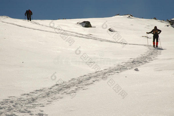 罗马尼亚雷特扎特山脉冬季徒步旅行