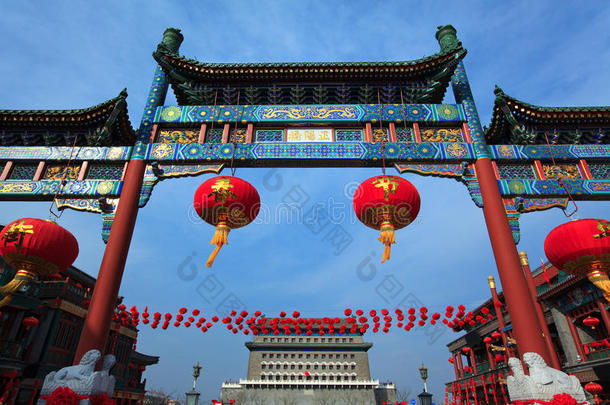 北京<strong>前门大街</strong>的拱门。瓷器