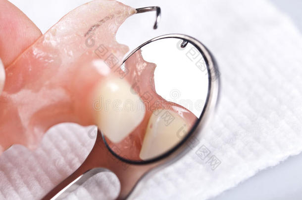 口腔医疗设备与牙科检查