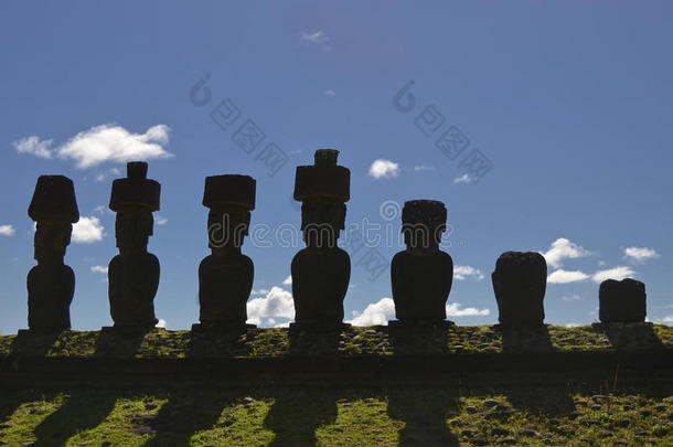 moai-整体式人类雕像（智利）