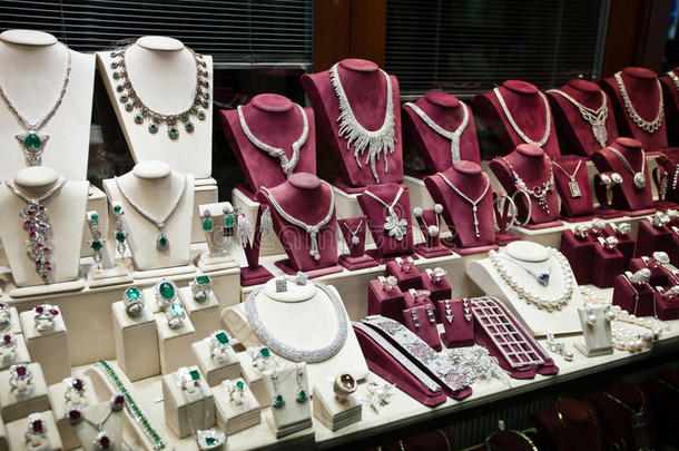 土耳其珠宝在伊斯坦布尔大巴扎出售。