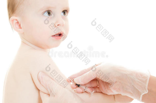 这孩子打疫苗