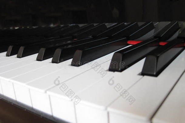 钢琴，音乐背景。