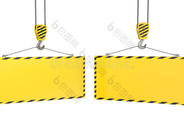 两个带有黄色空白板的起重机吊钩