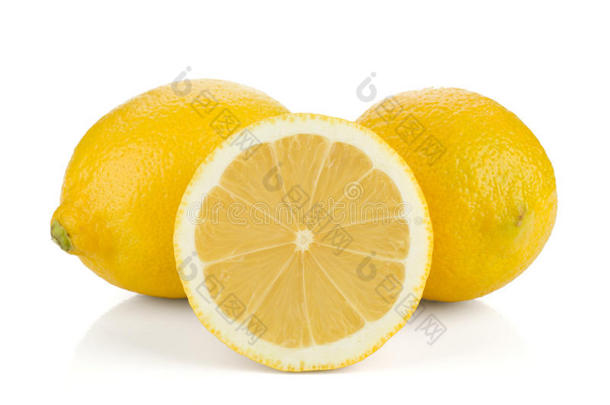 两个半熟的柠檬