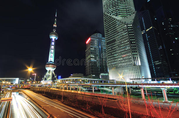 上海现代地标建筑夜景背景车