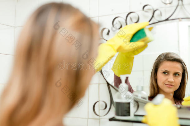 女卫生间清洁镜