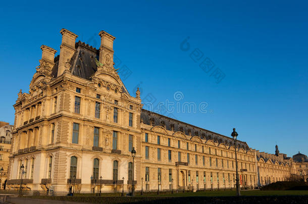 巴黎卢浮宫博物馆