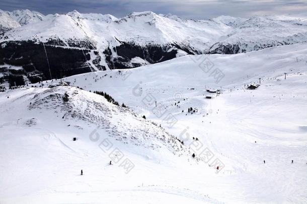 阿尔卑斯山脉的高山和滑雪场（奥地利）