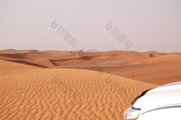 越野车沙漠之旅是主要的旅游景点