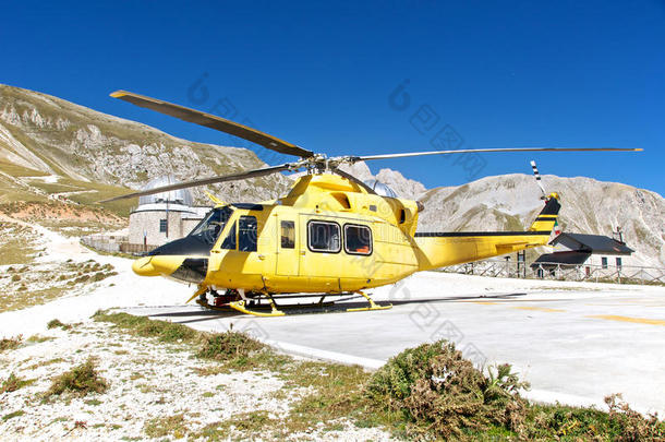 直升机救援，坎波帝国酒店，gran sasso，意大利