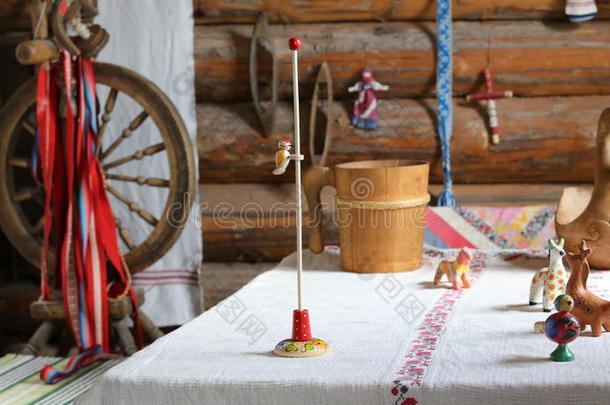 玩具啄木鸟是俄罗斯的传统