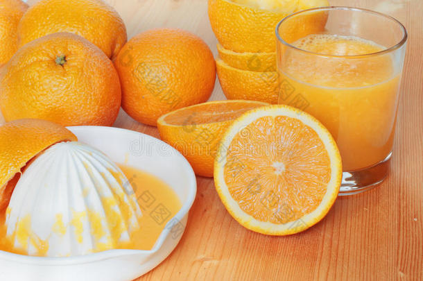 鲜橙汁<strong>榨汁</strong>机