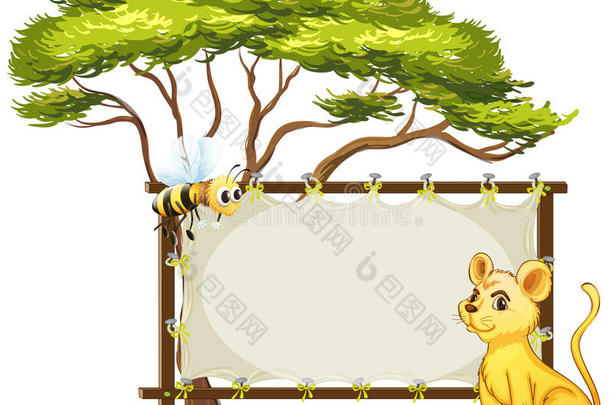 一只小老虎和一只蜜蜂在一个空旷的地方