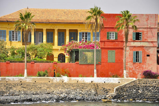 塞内加尔戈雷岛上的彩色房屋