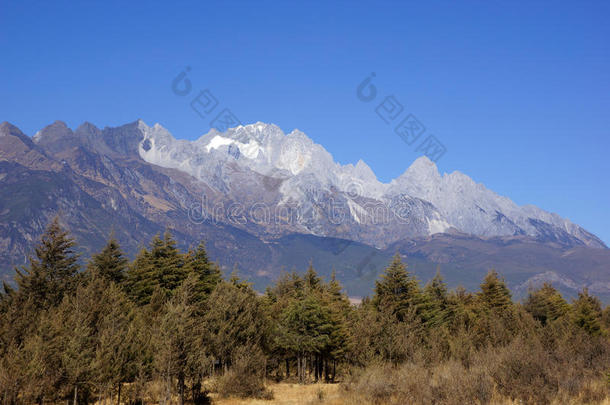 云南丽江<strong>玉龙雪山</strong>