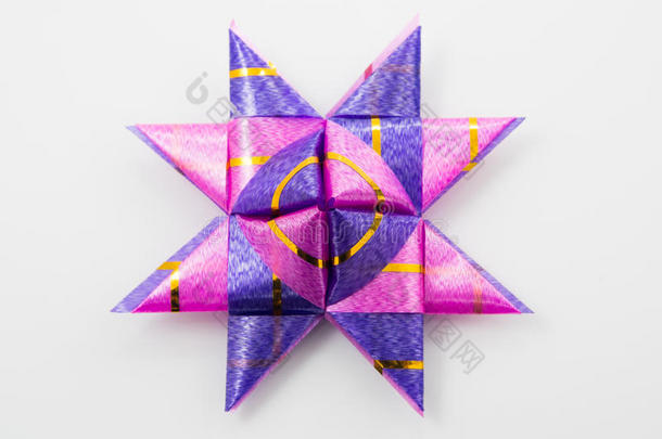 紫色礼品彩带星弓