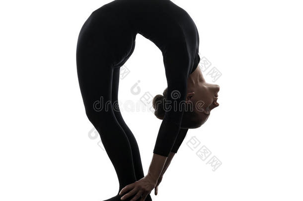 女子柔术运动员练习体操<strong>瑜伽剪影</strong>