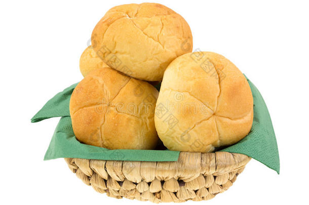 用柳条筐和餐巾纸做成的大面包卷