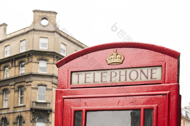 伦敦的红色电话出租车。