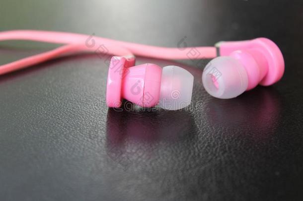 粉色时尚音乐耳机