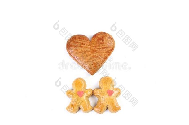 两个爱上姜饼的<strong>小人</strong>物和两个<strong>小人</strong>物之间是一颗姜饼心。