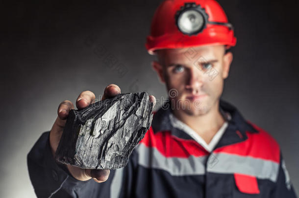 采煤机显示煤块