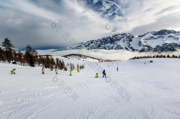 意大利阿尔卑斯山麦当娜迪坎皮格里奥<strong>滑雪场</strong>附近的<strong>滑雪场</strong>