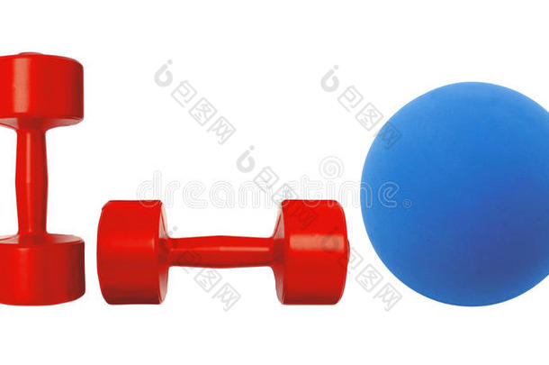 红色哑铃健身蓝球白色隔离