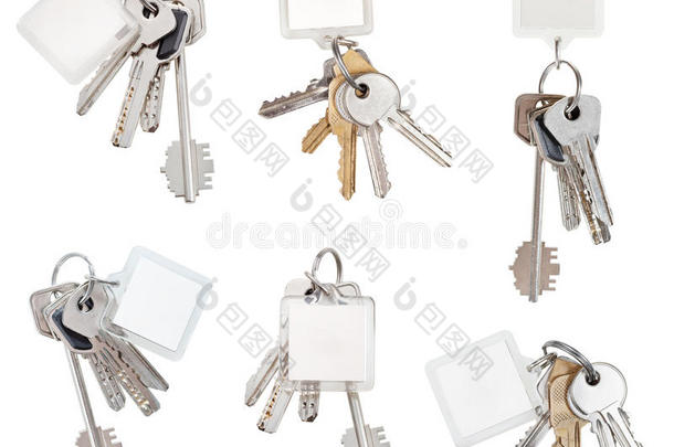 一组带空白钥匙链的门钥匙