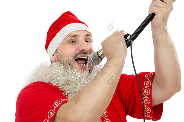 快乐的圣诞老人在麦克风里唱歌