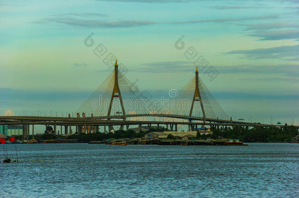 <strong>泰国湄南河</strong>吊桥景观