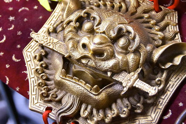 具有<strong>中国特色</strong>的黄铜装饰