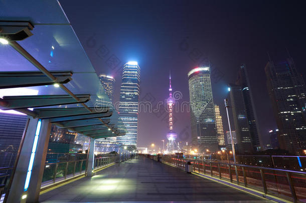 上海现代城市地标背景交通夜景