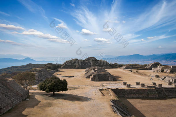 墨西哥阿尔班山高原上的古代遗迹