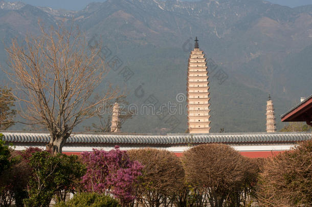 崇圣寺和三塔文化旅游区。