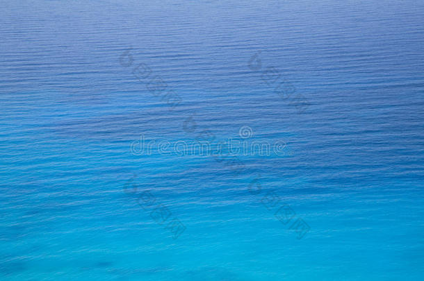 蓝色水背景-空水面
