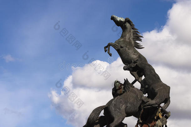 西班牙维戈广场的马雕塑